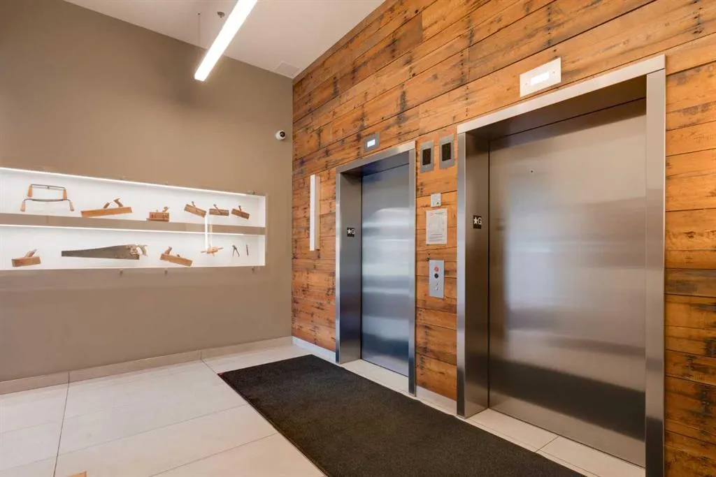 301 10 Street NW, #206