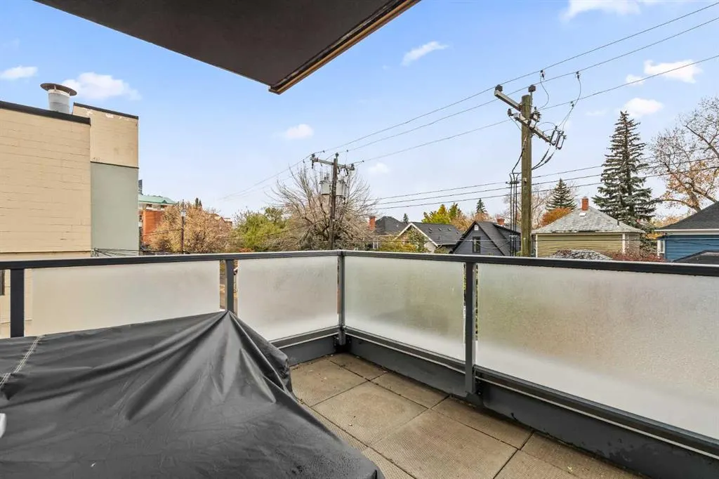 301 10 Street NW, #206