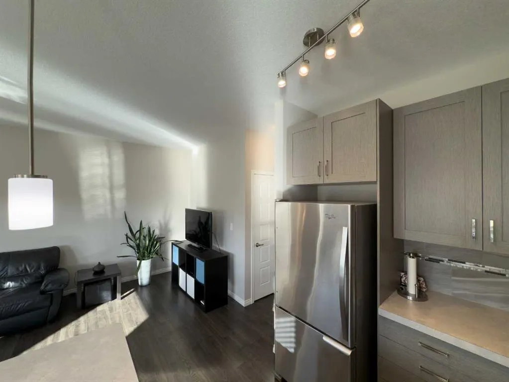 129 Henderson Crescent