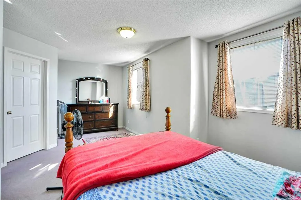 7707 Martha's Haven Park NE, #175