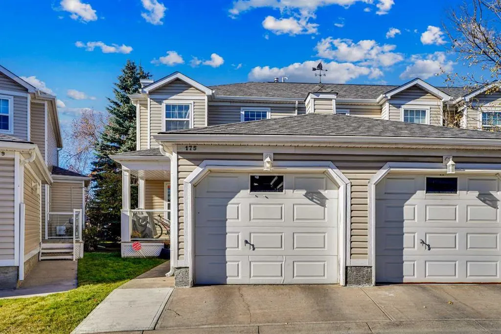 7707 Martha's Haven Park NE, #175