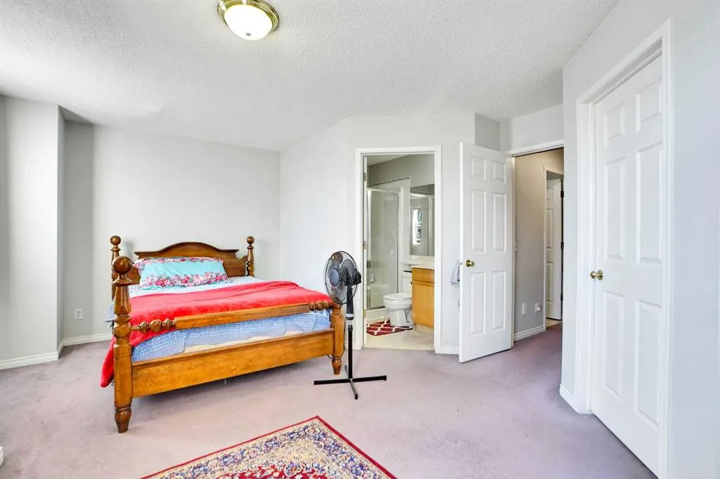 7707 Martha's Haven Park NE, #175