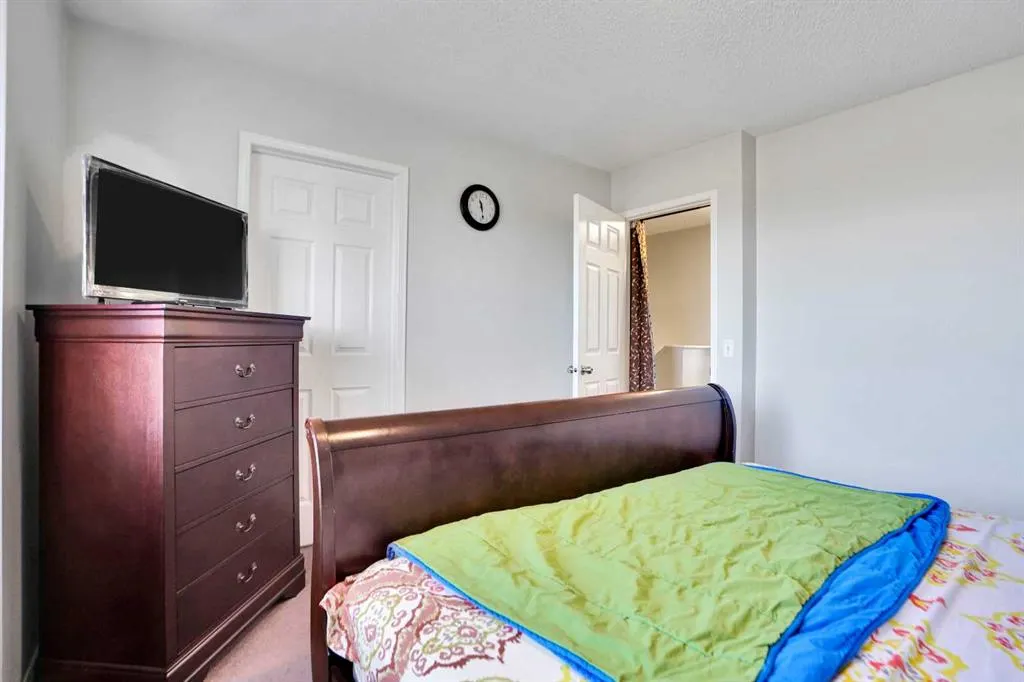 7707 Martha's Haven Park NE, #175