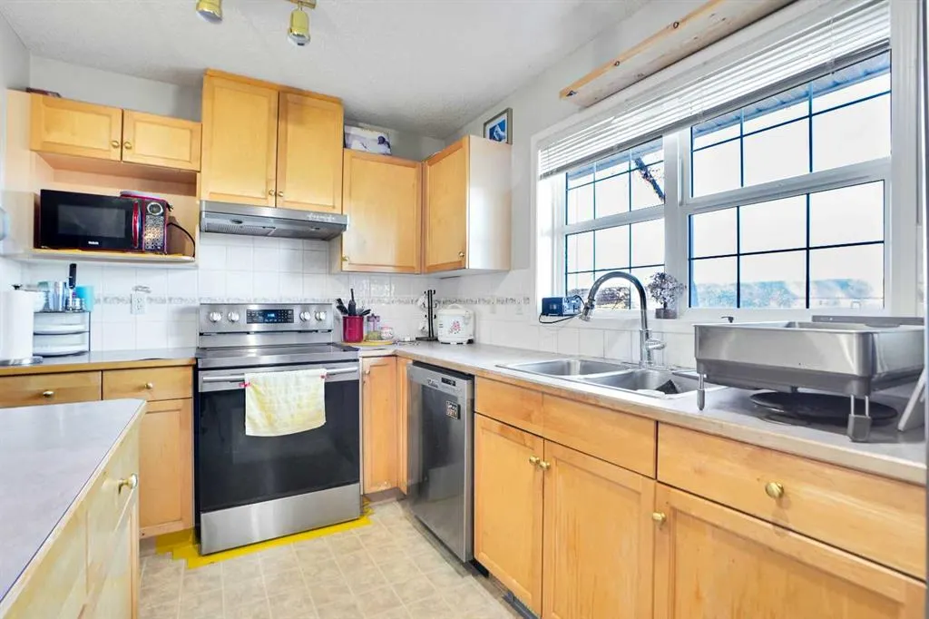 7707 Martha's Haven Park NE, #175