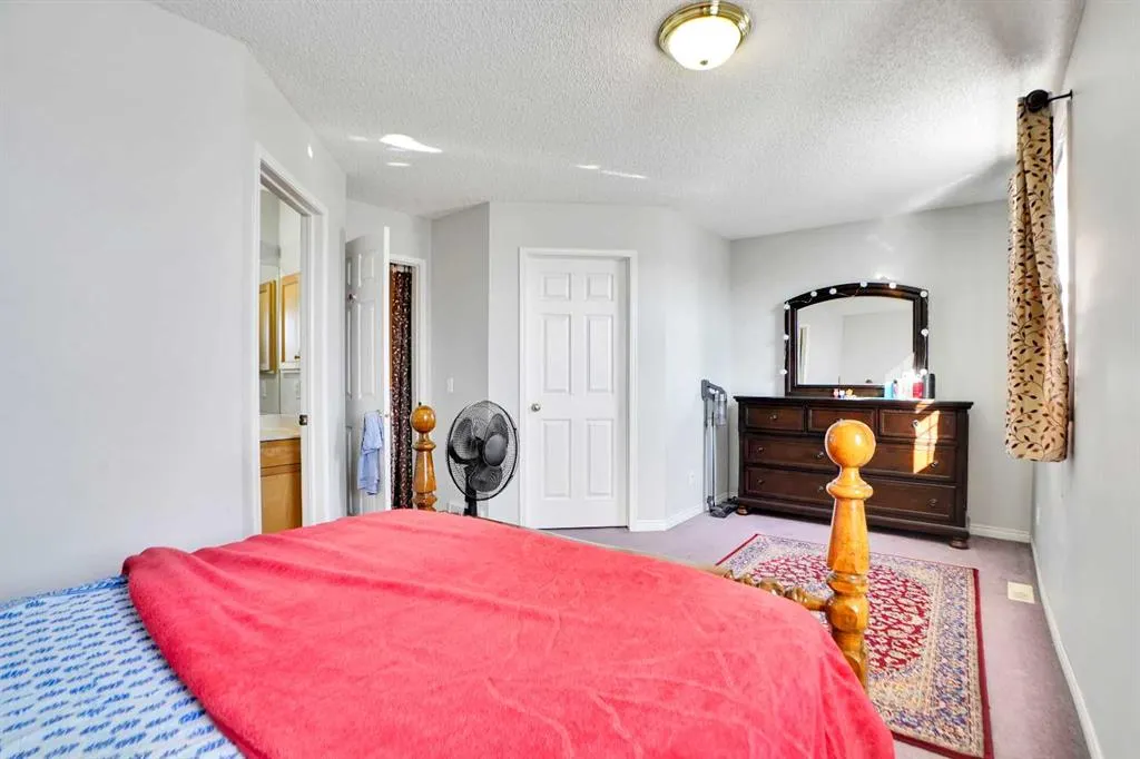 7707 Martha's Haven Park NE, #175