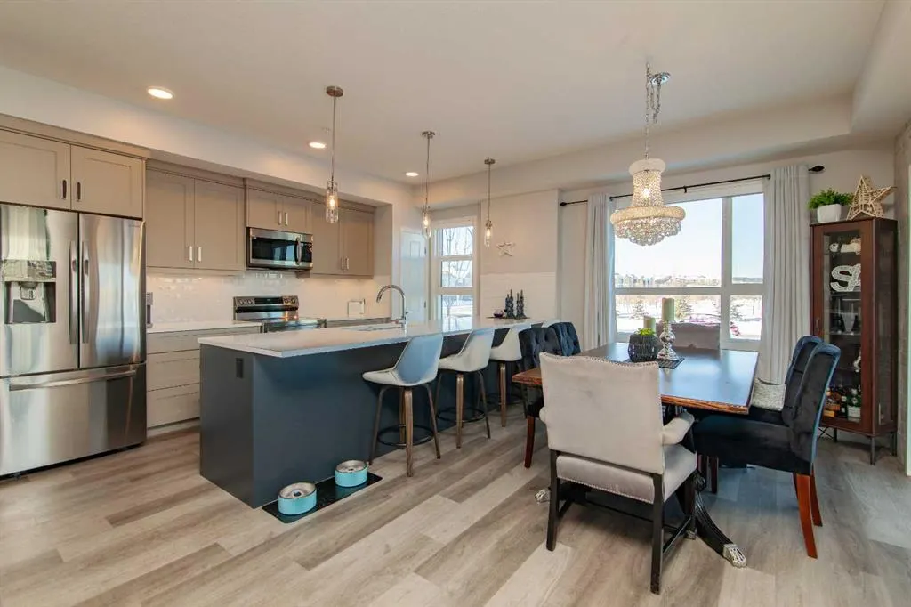 40 Carrington Plaza NW, #103