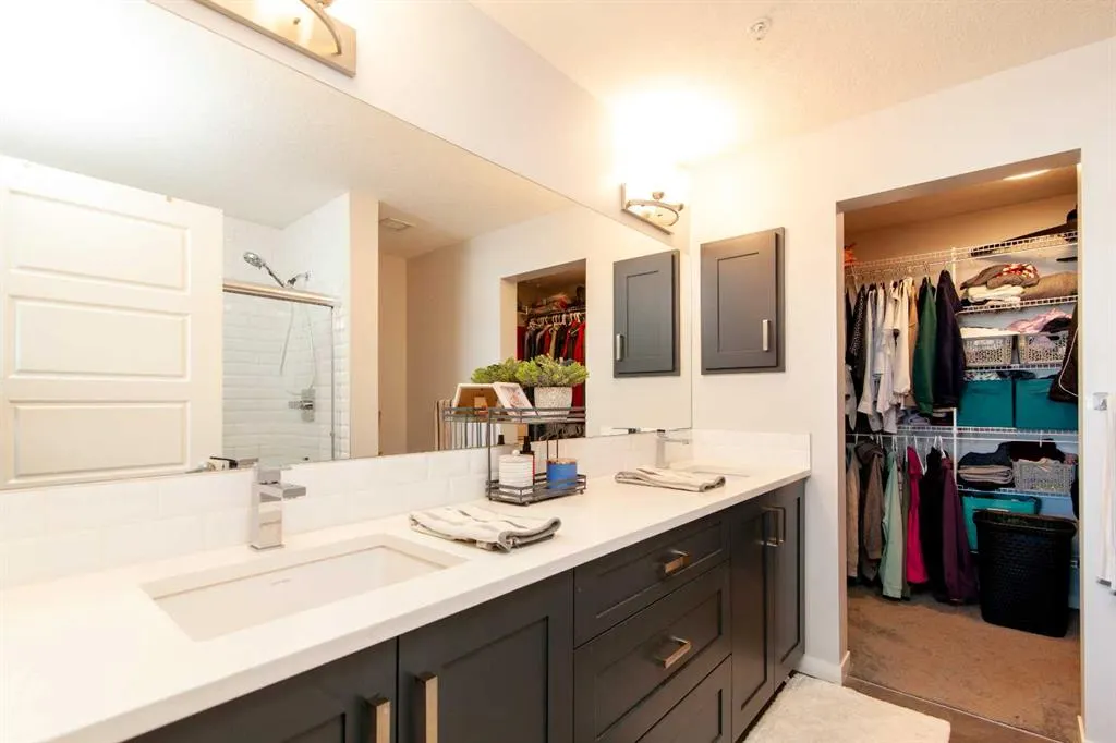 40 Carrington Plaza NW, #103
