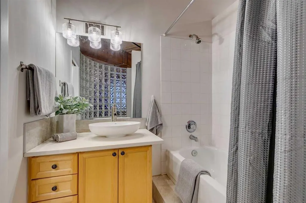 535 10 Avenue SW, #204