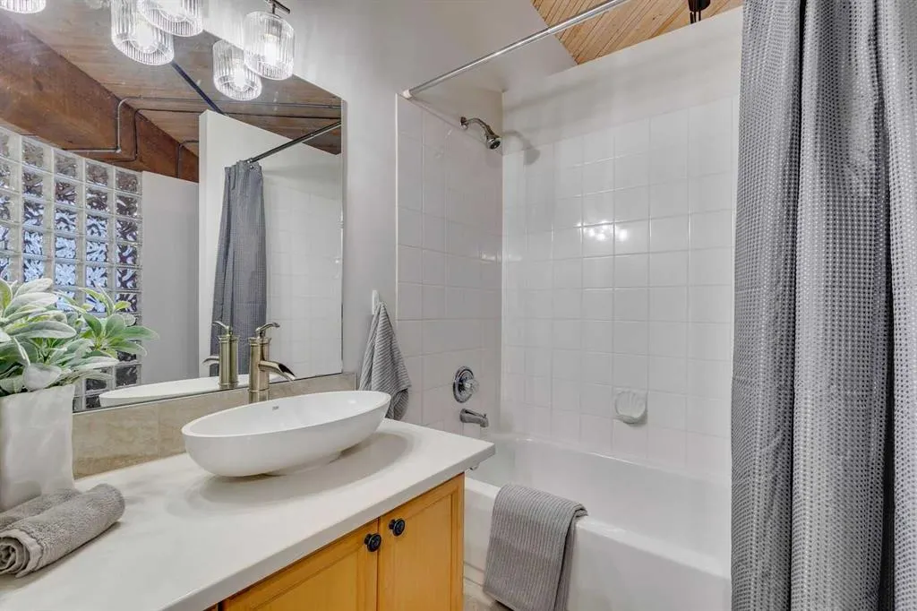 535 10 Avenue SW, #204