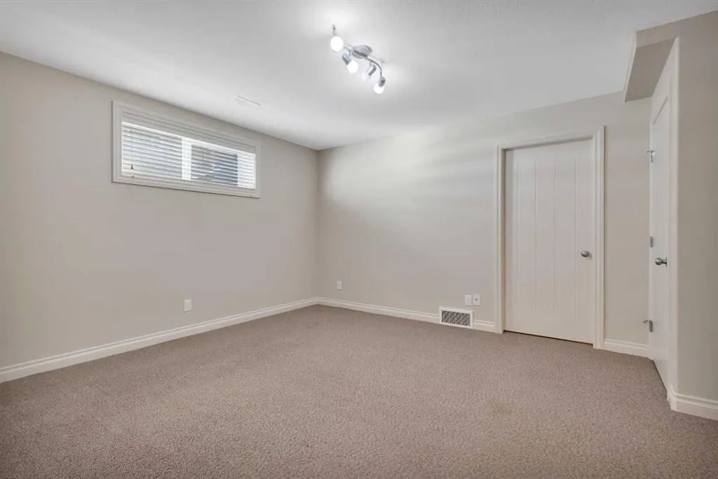 101 Piper Close