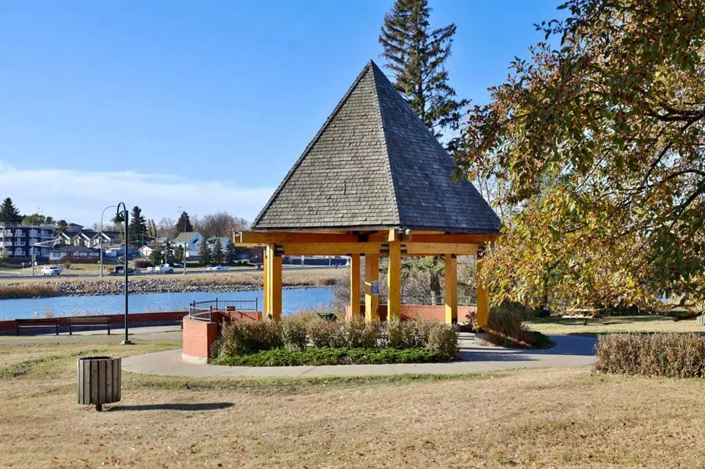 4834 52A Street, #105