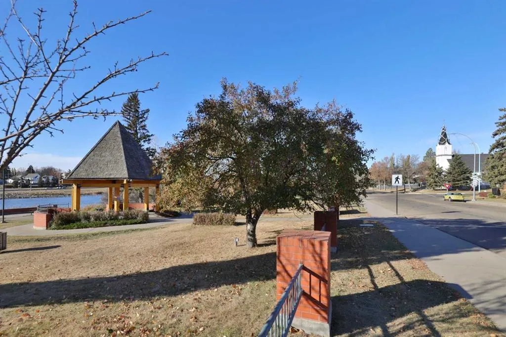 4834 52A Street, #105