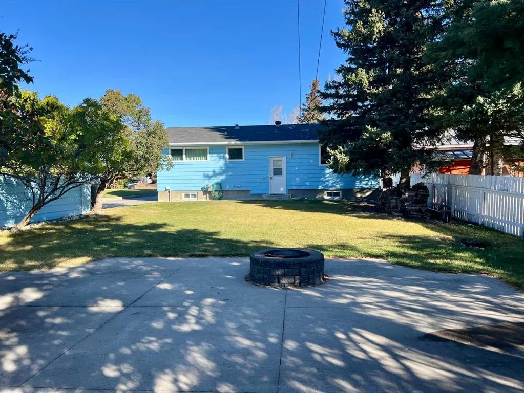 342 Canyon Crescent