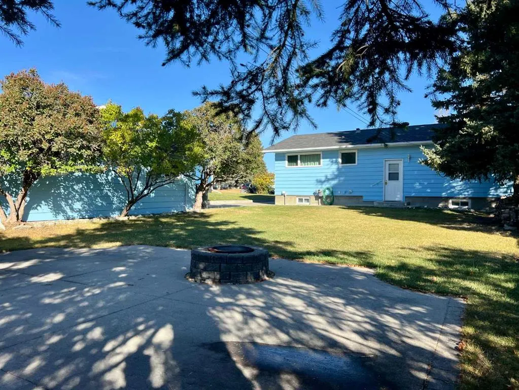 342 Canyon Crescent