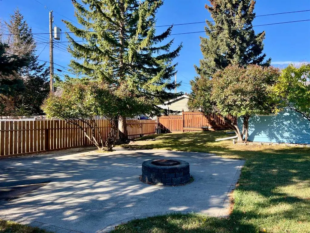342 Canyon Crescent