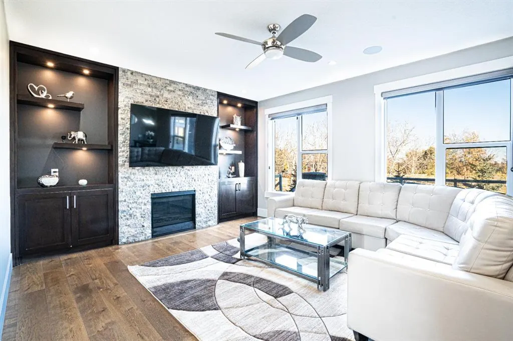 321 Kinniburgh Cove