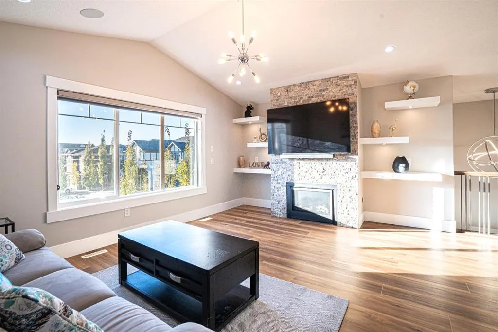 321 Kinniburgh Cove