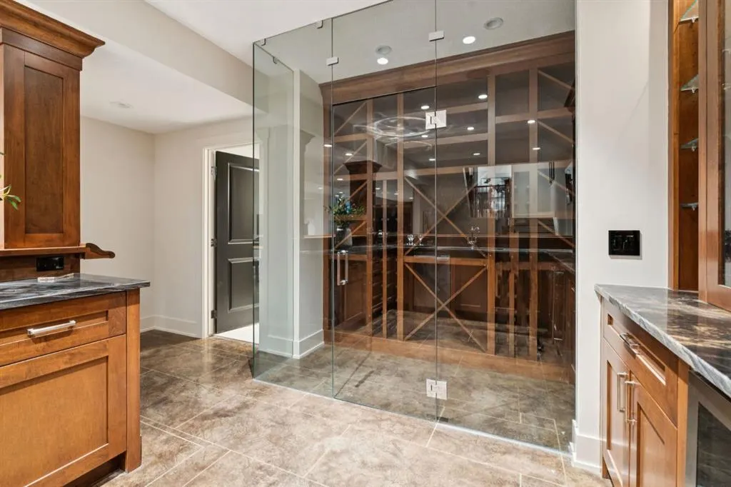 146 Waterside Court