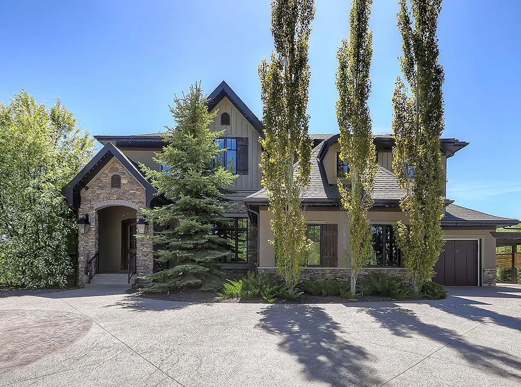 146 Waterside Court