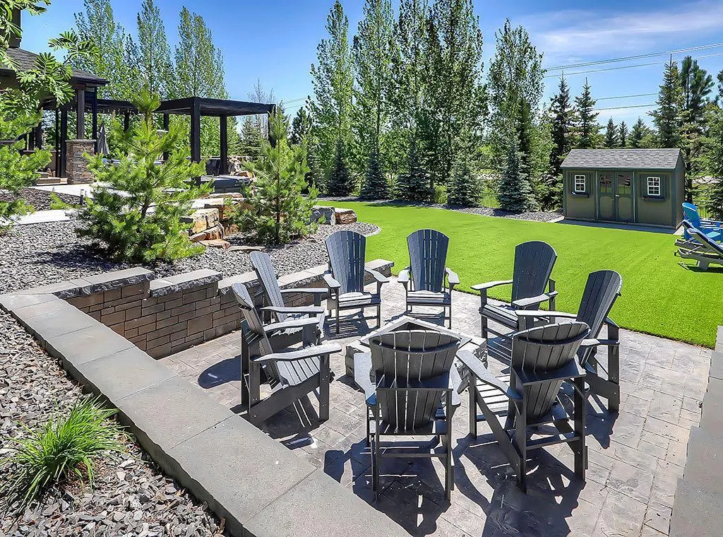 146 Waterside Court