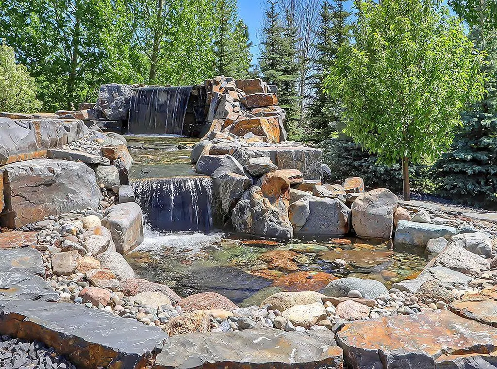 146 Waterside Court