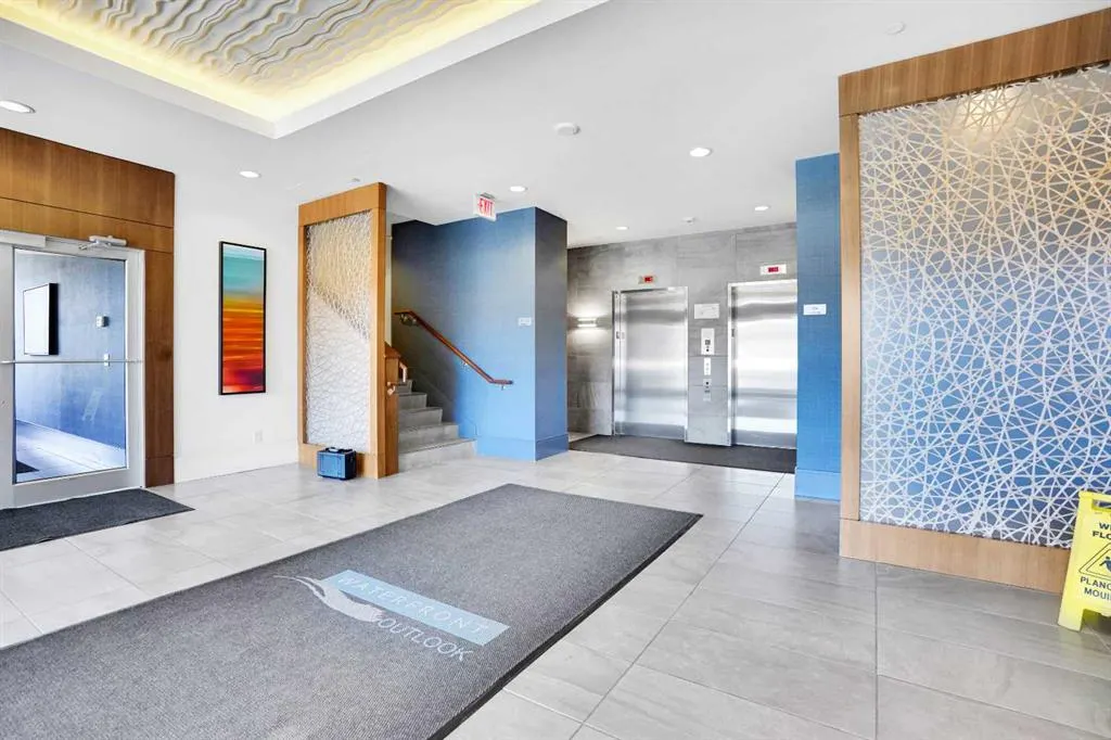 128 2 Street SW, #205