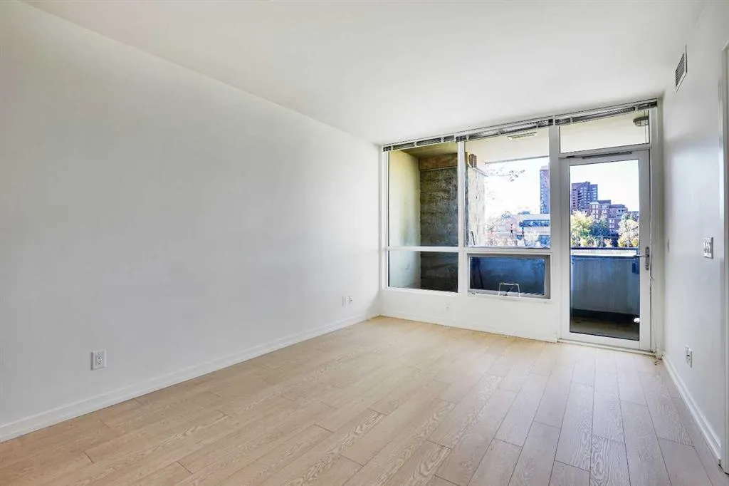 128 2 Street SW, #205