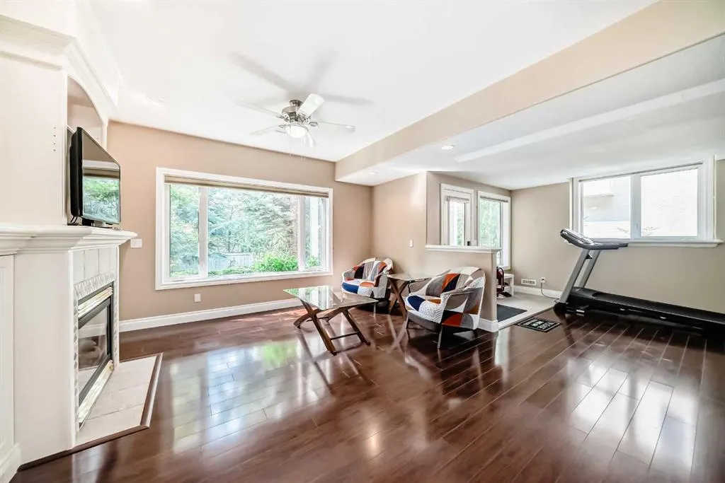 29 Simcoe Gate SW