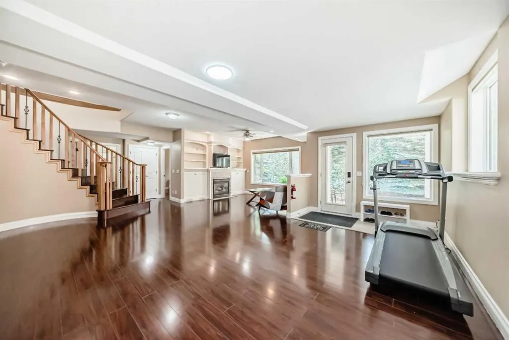 29 Simcoe Gate SW