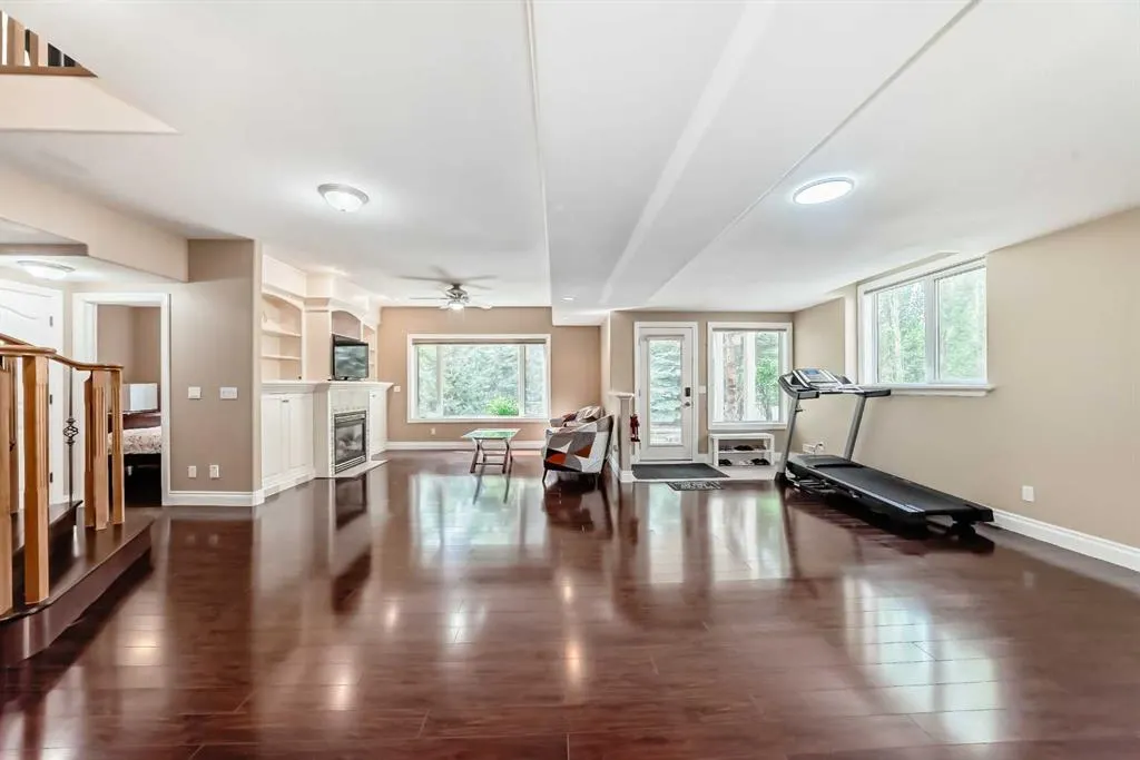 29 Simcoe Gate SW