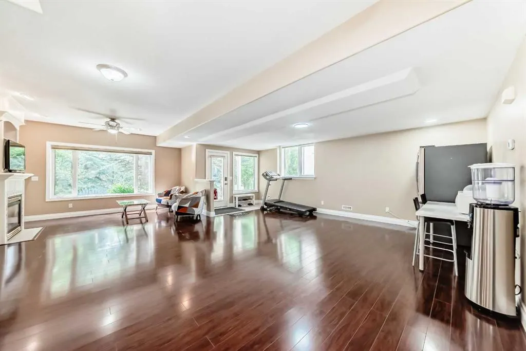 29 Simcoe Gate SW