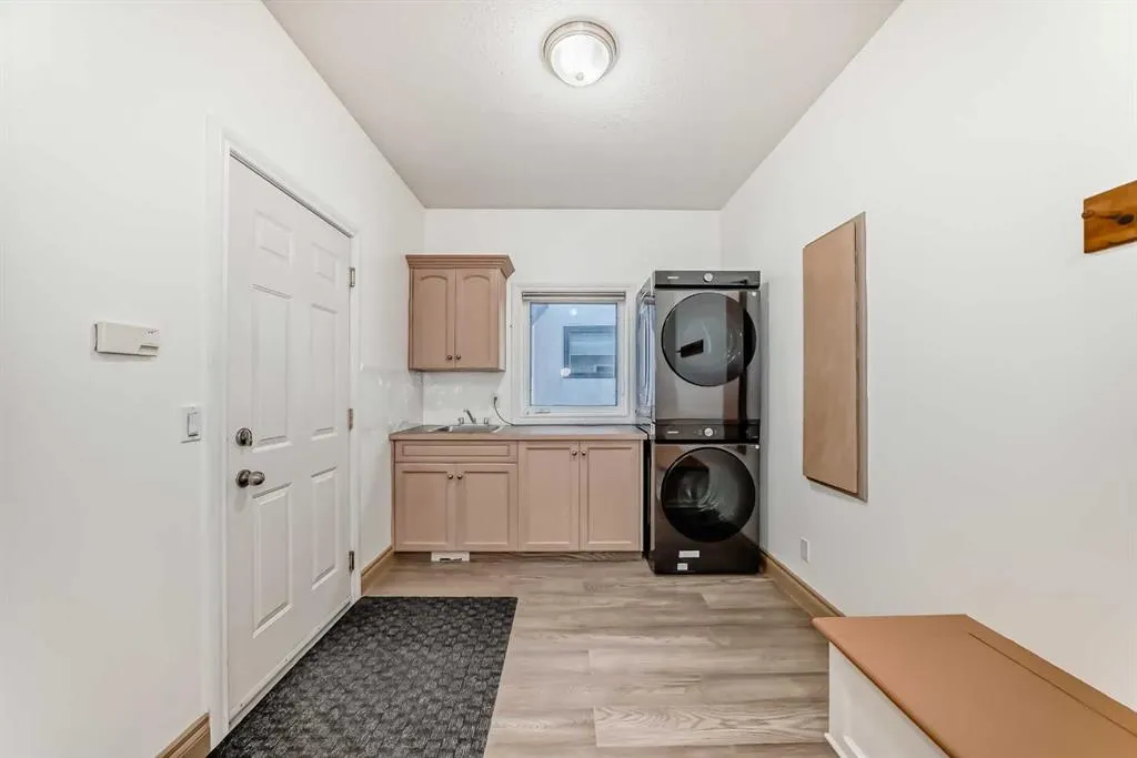 29 Simcoe Gate SW