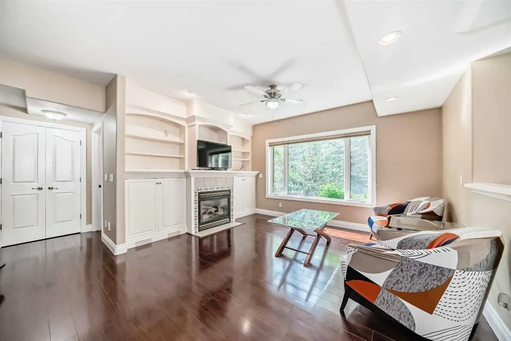 29 Simcoe Gate SW
