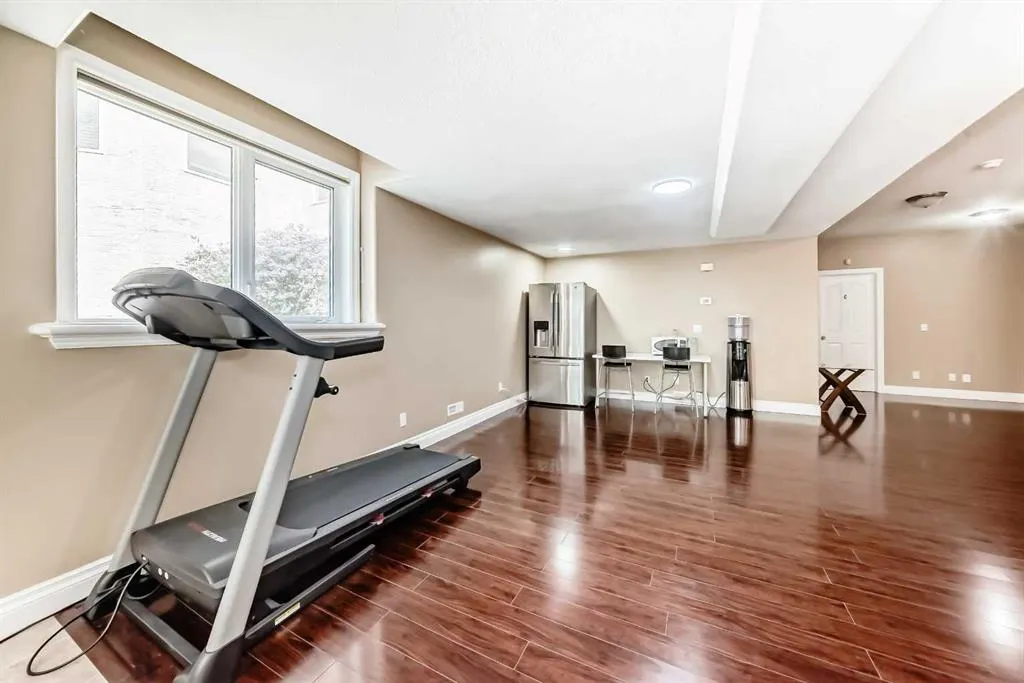 29 Simcoe Gate SW