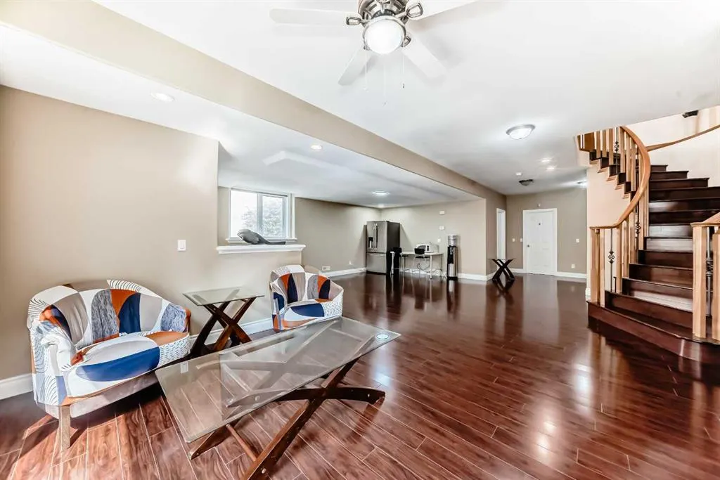 29 Simcoe Gate SW