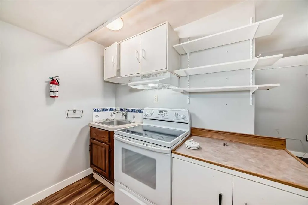 1403 19 Street NE