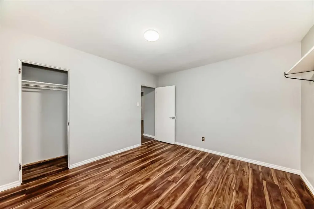 1403 19 Street NE