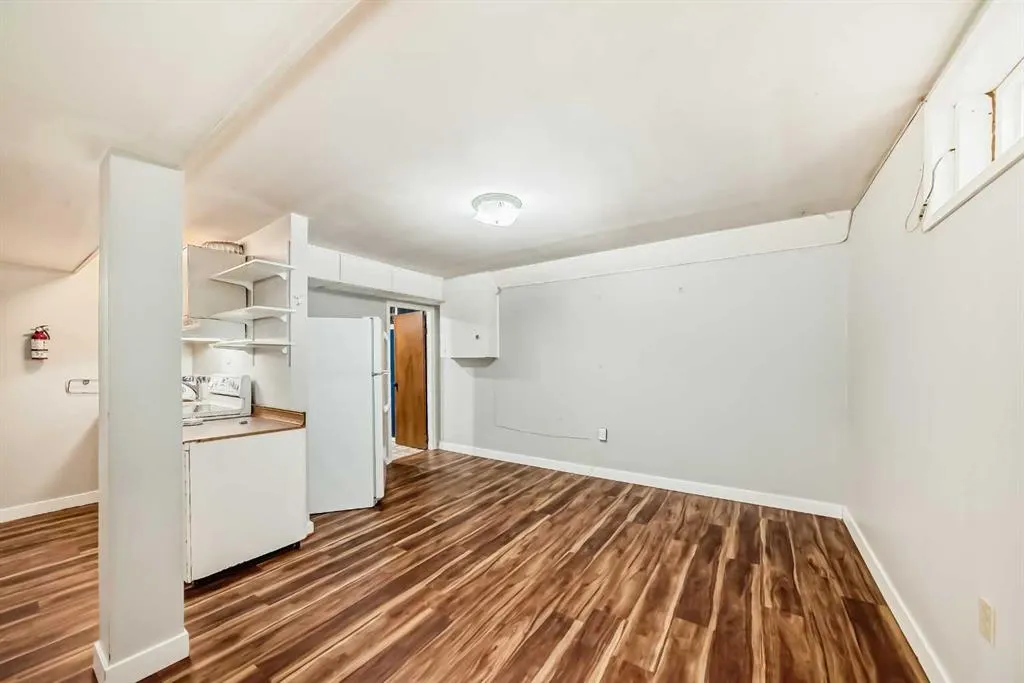 1403 19 Street NE