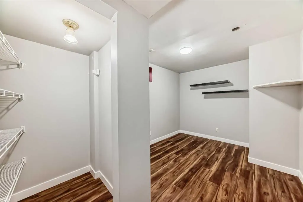 1403 19 Street NE