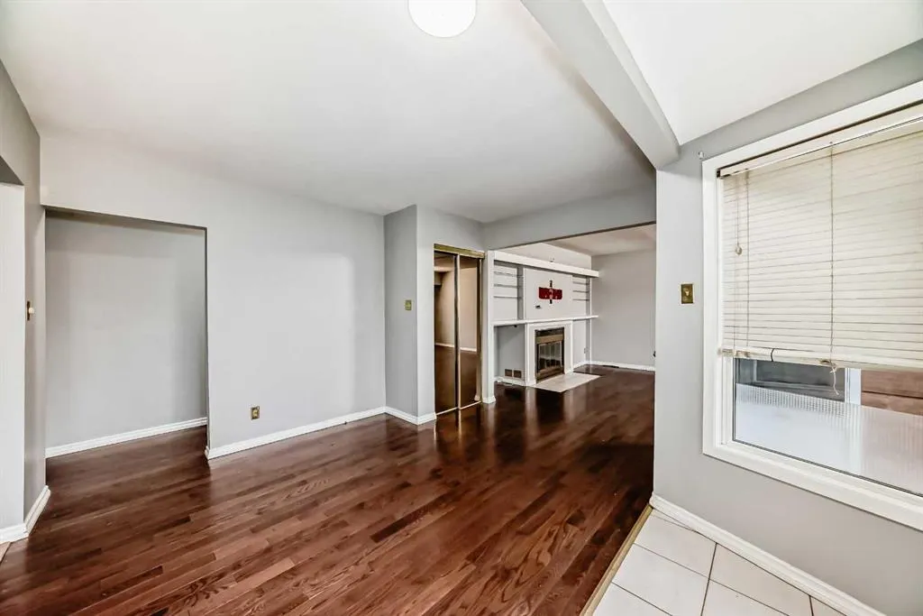 1403 19 Street NE