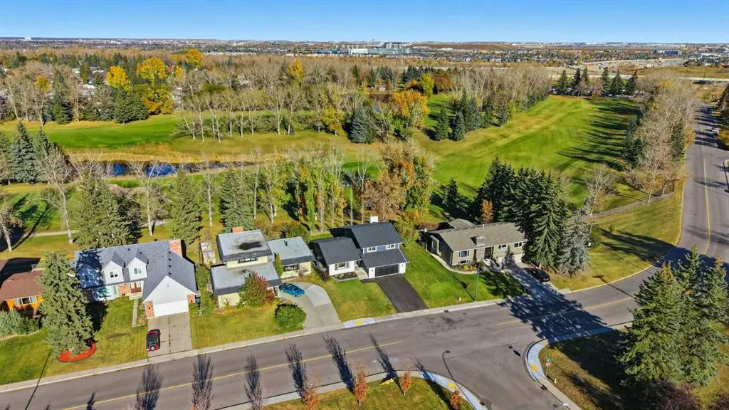 1016 Mapleglade Drive SE