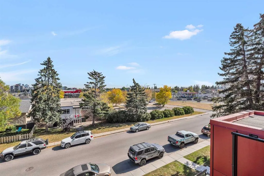 1629 38 Street SW, #206