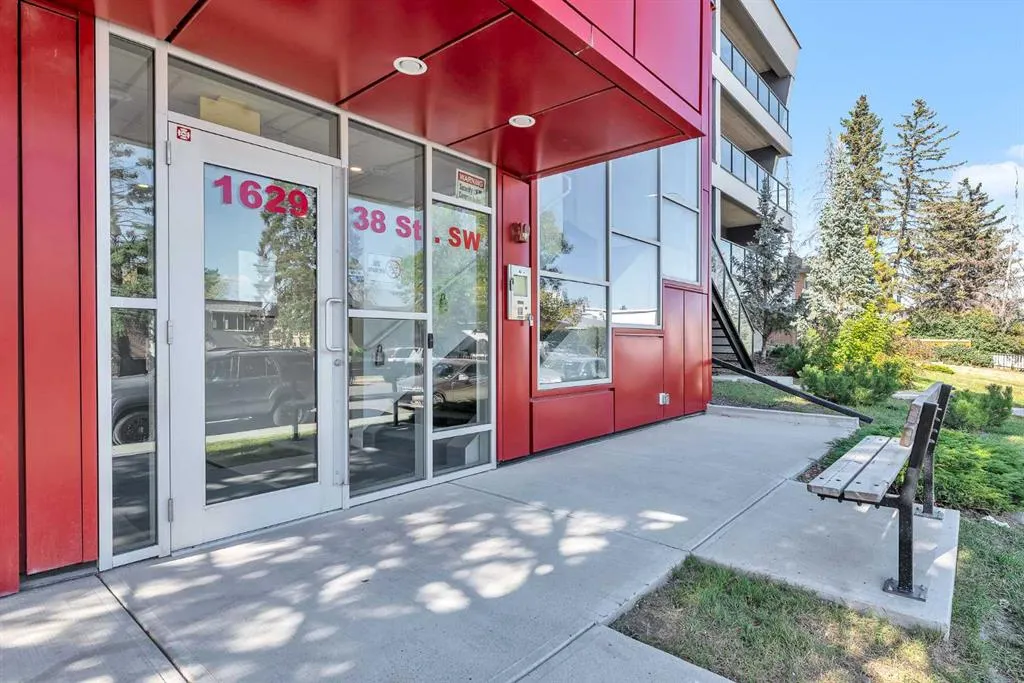 1629 38 Street SW, #206