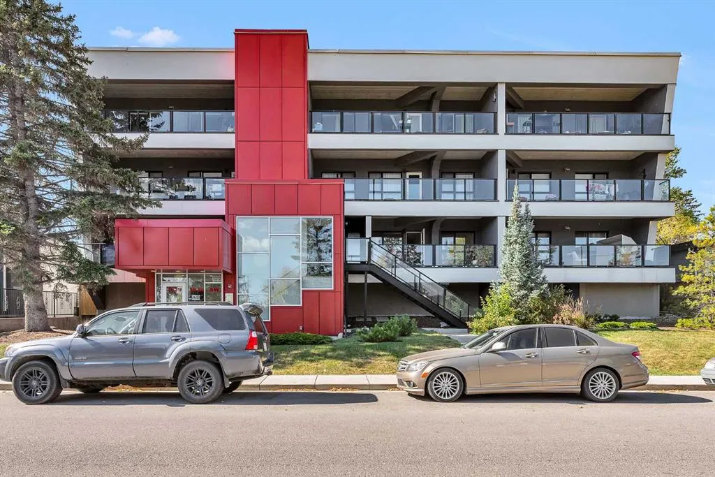 1629 38 Street SW, #206