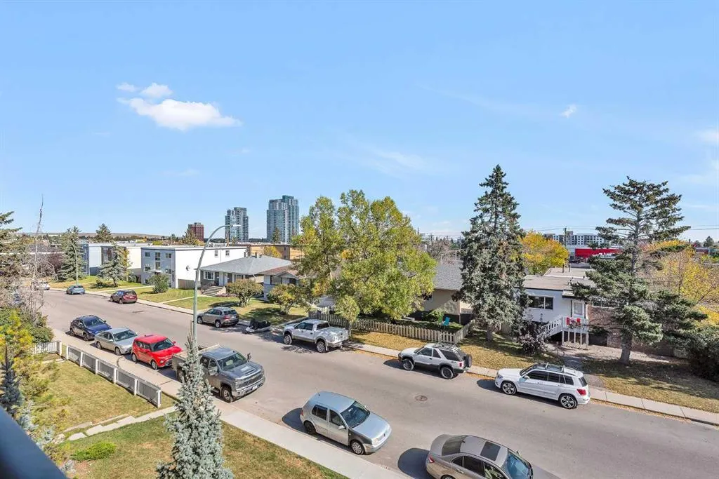 1629 38 Street SW, #206