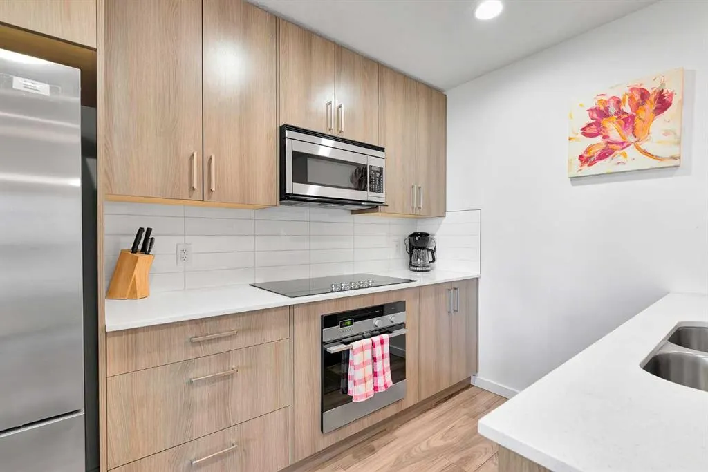 1629 38 Street SW, #206