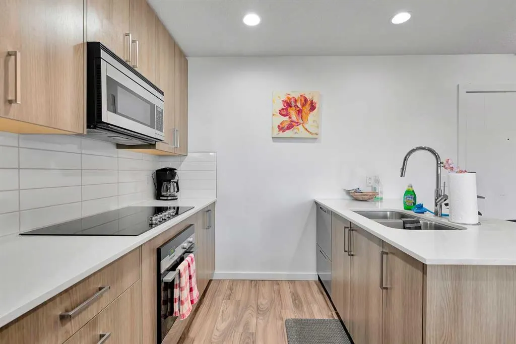 1629 38 Street SW, #206