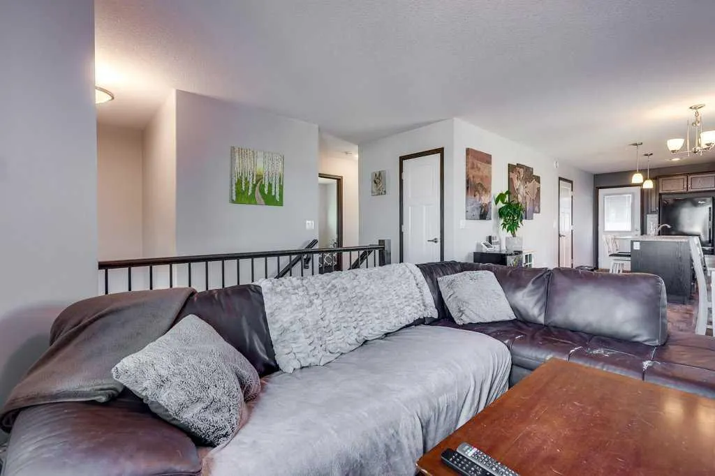 13 Adina Close