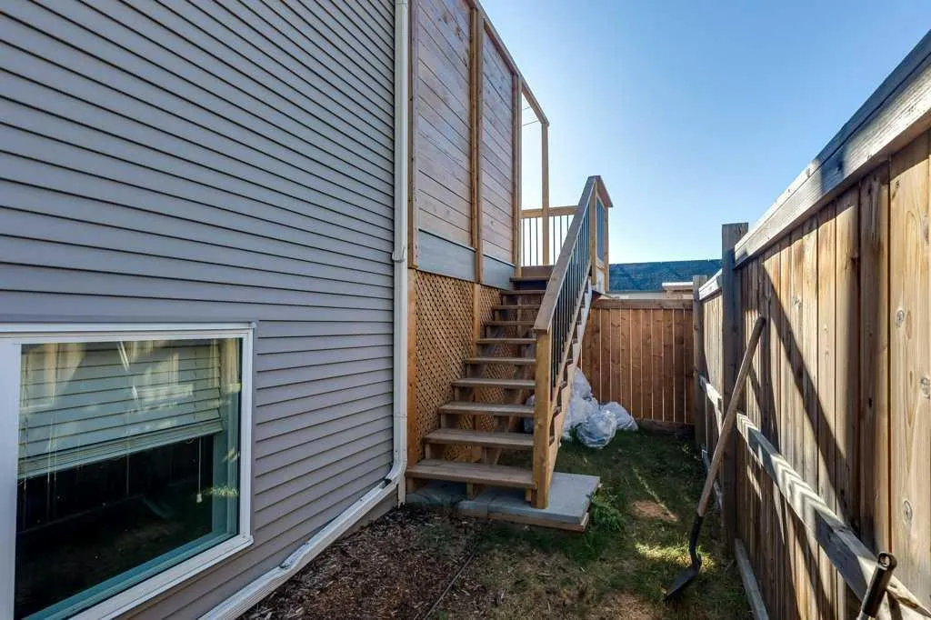 13 Adina Close