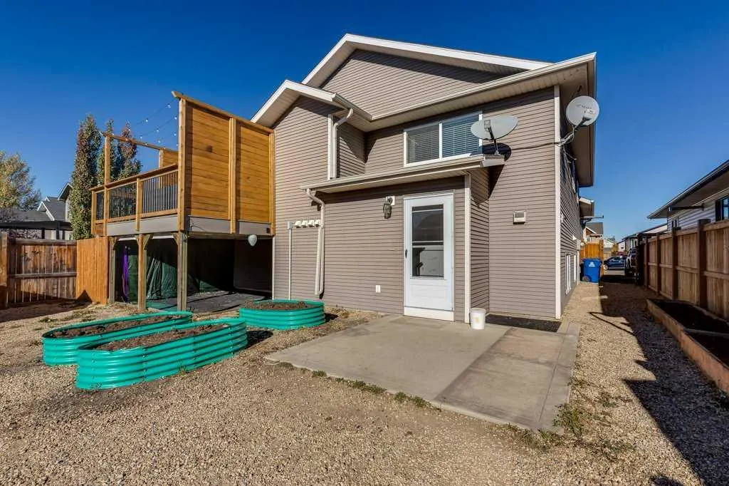 13 Adina Close
